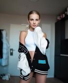 Алина, 8 989 084-76-14 Снять девушку (Алина VIP, рост: 167, вес: 52)