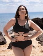 Алина Сочи , рост: 170, вес: 75 - эротический массаж с сексом